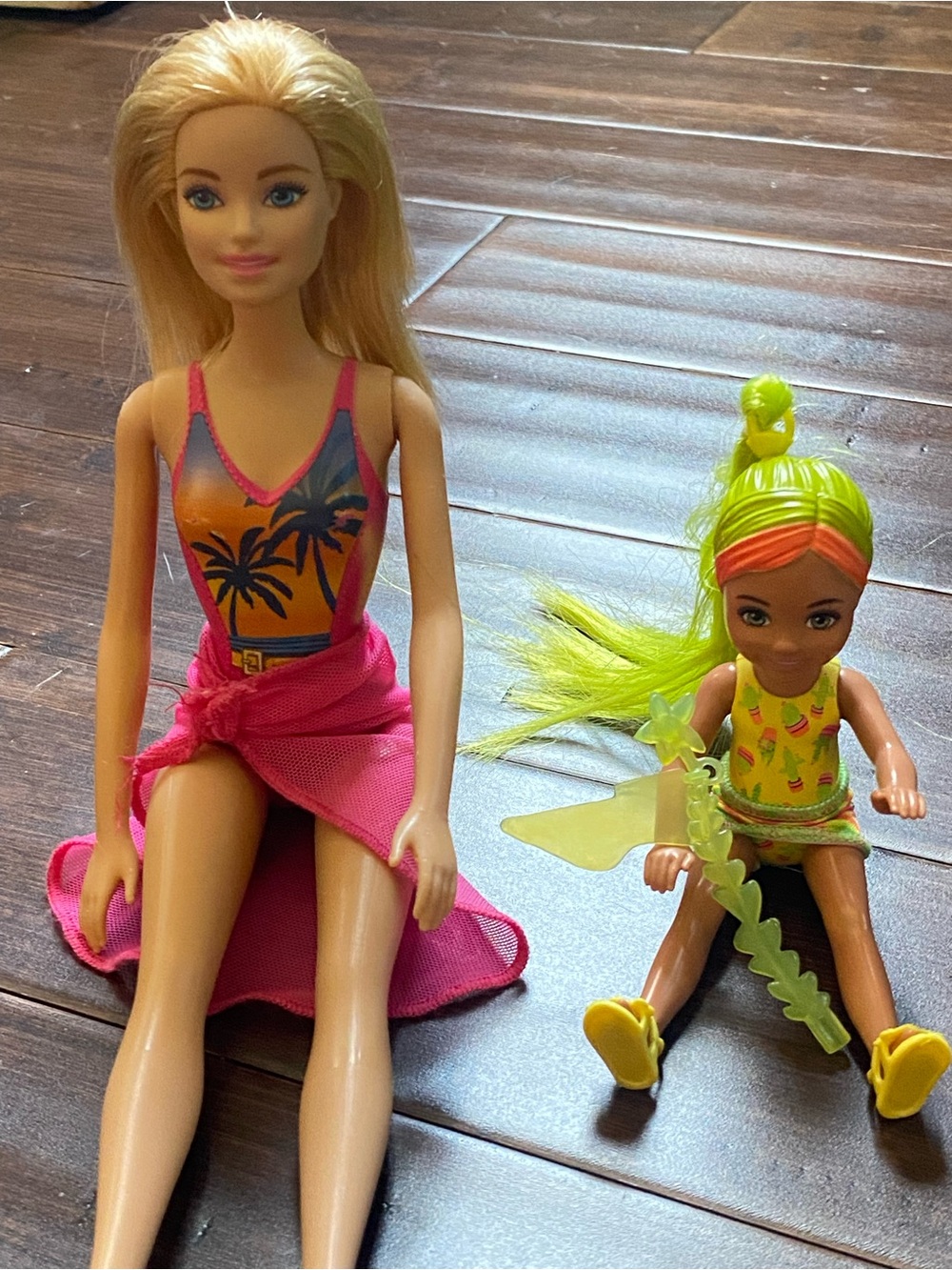 2 water theme Barbie dolls; Color Change Chelsea & Barbie dolls 🏊🏻‍♀️